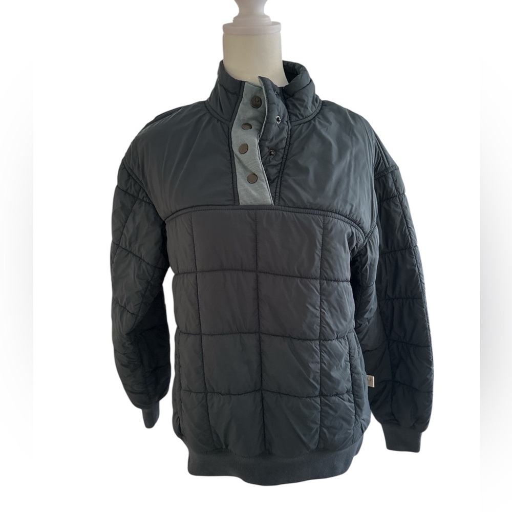 Badlands Pullover Puffy Shirt/ Sweater Navy size Small